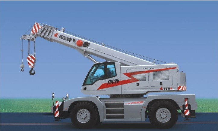 抚挖重工frc25越野轮胎起重机